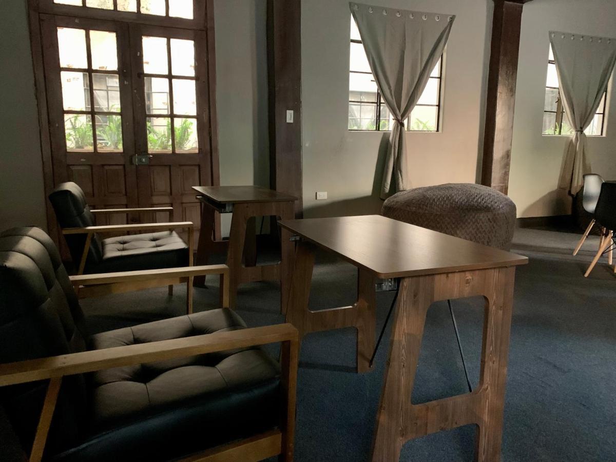 Frontera 49 Roma Norte Hostal メキシコシティ エクステリア 写真